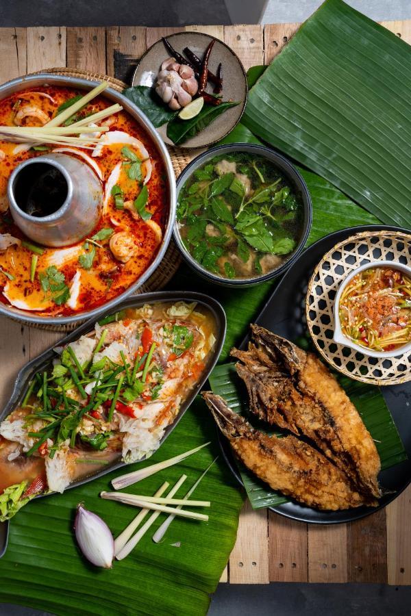 Korat Resort Hotel Nakhonratcsaszima Kültér fotó