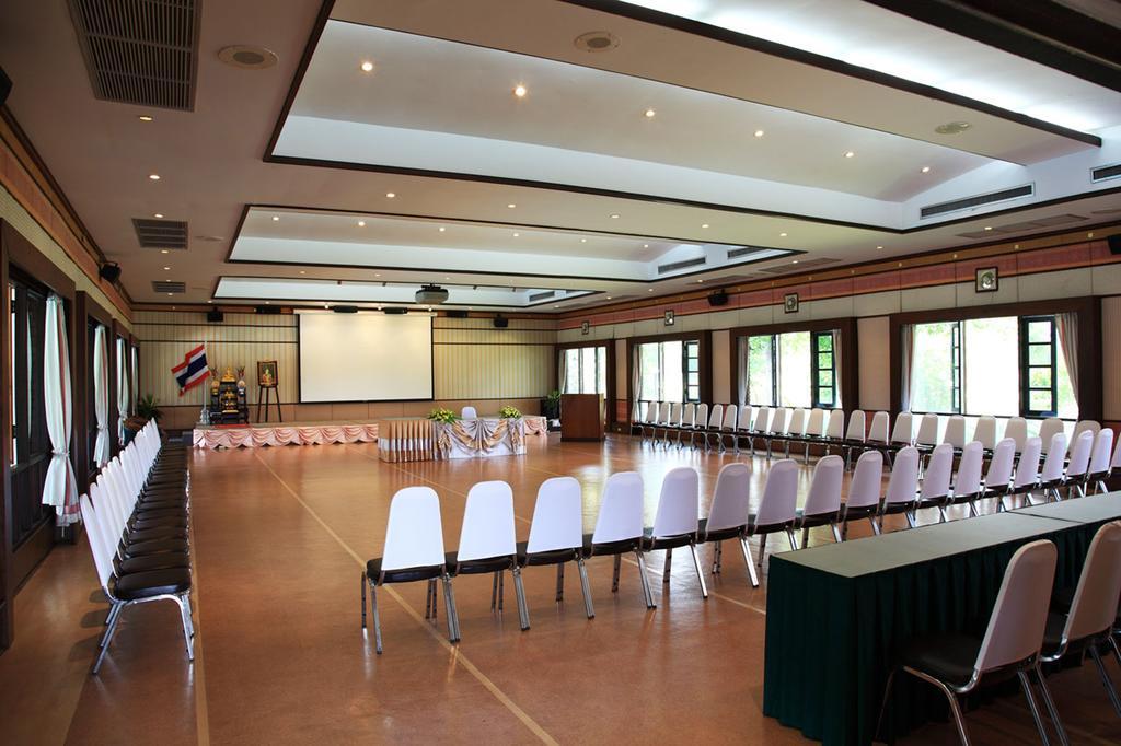 Korat Resort Hotel Nakhonratcsaszima Kültér fotó